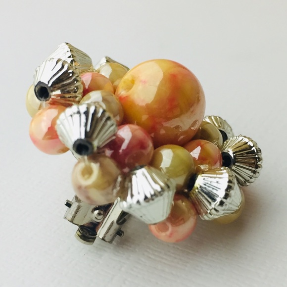 Vintage Runway Statement Beaded Clip On Earrings - Picture 5 of 8